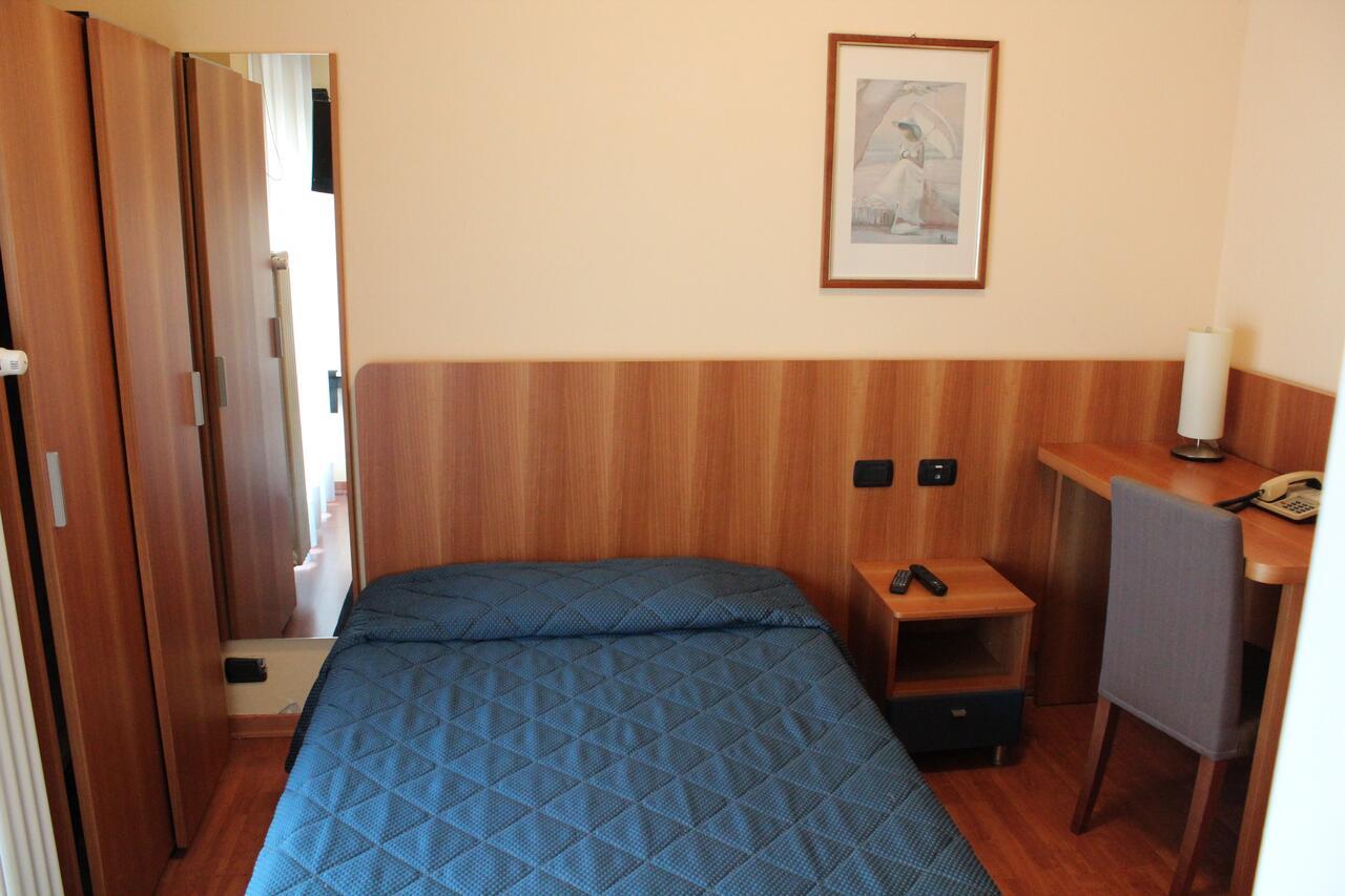 Hotel Selide Desio Exterior foto