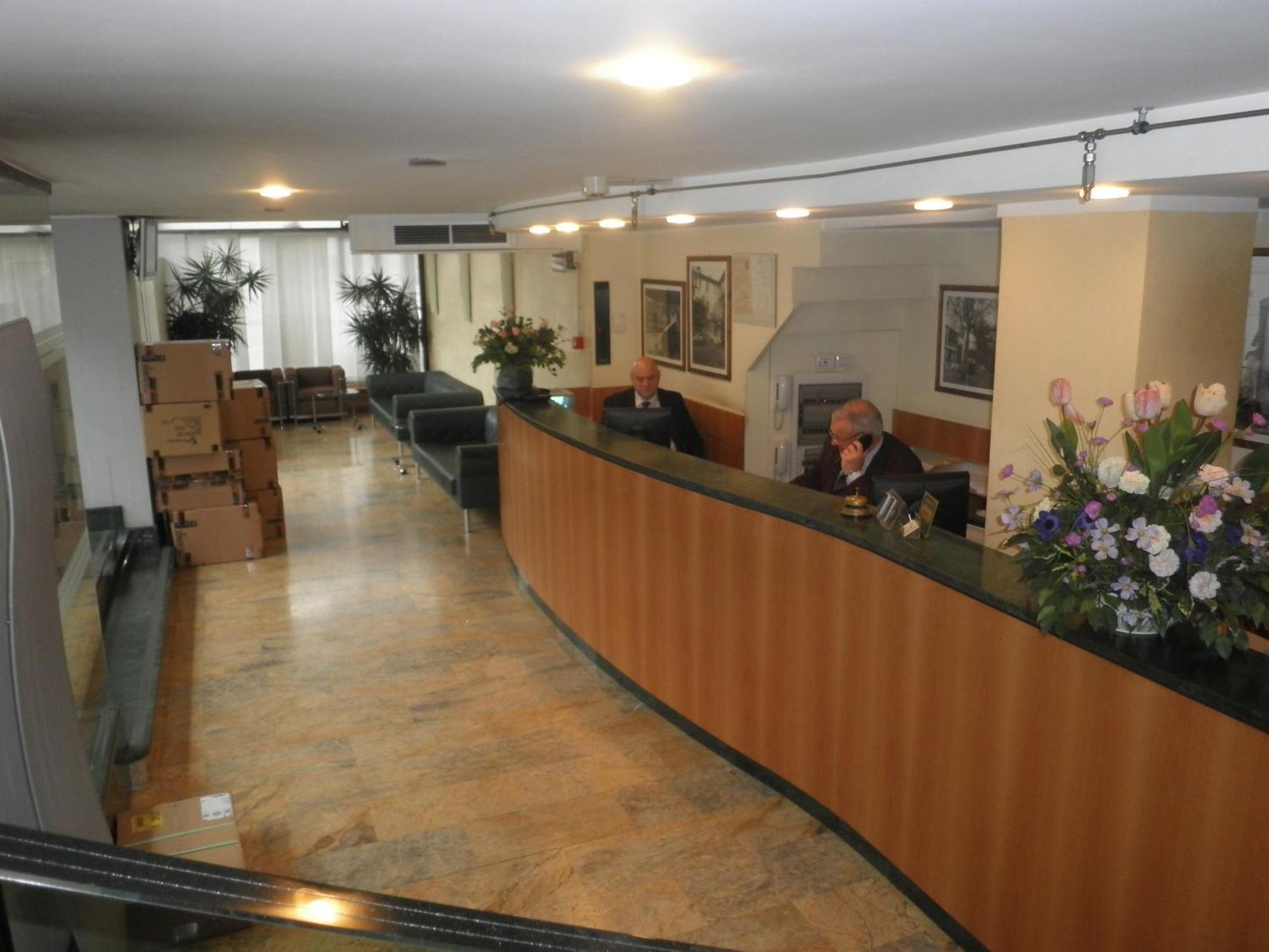 Hotel Selide Desio Exterior foto