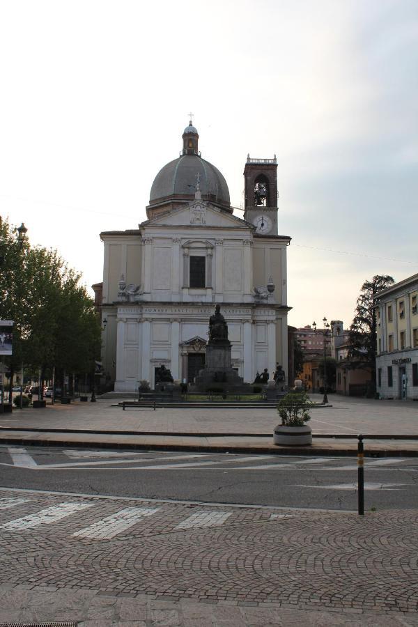 Hotel Selide Desio Exterior foto